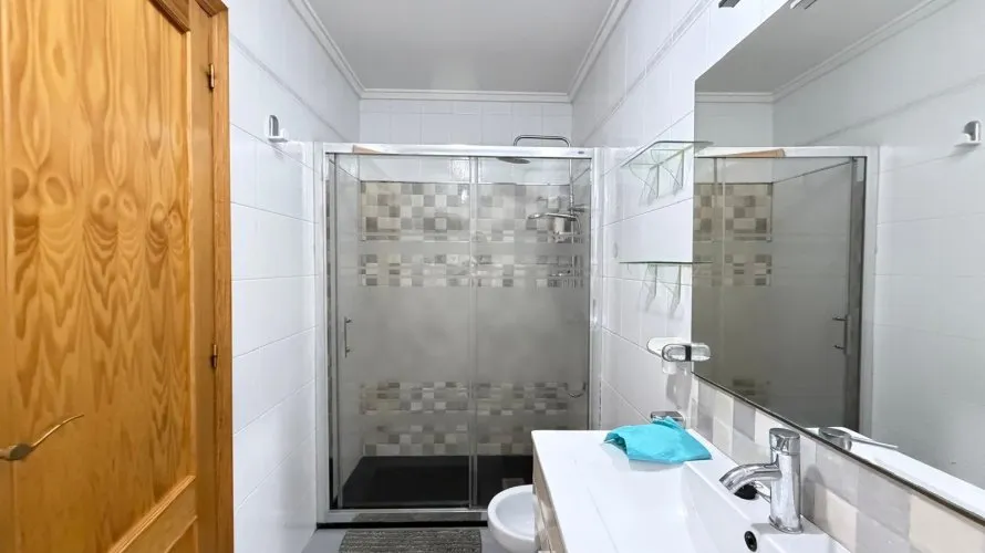 Apartamento de 2 dormitorios en Torrevieja, España No. 1861 № 9
