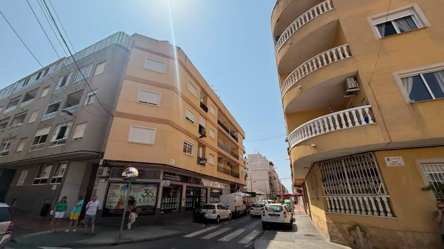 Apartamento de 1 dormitorio en Torrevieja, España No. 1748 № 6