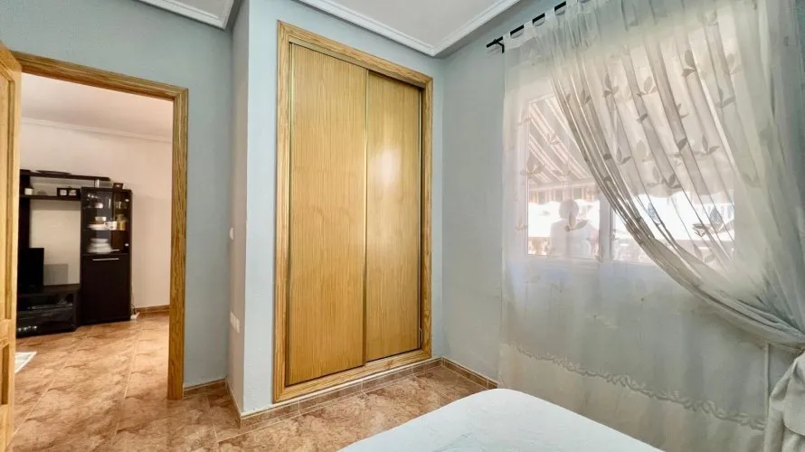 Apartamento de 1 dormitorio en Torrevieja, España No. 1870 № 9