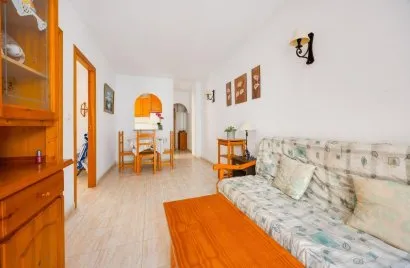 Apartamento de 1 dormitorio en Torrevieja, España No. 1759