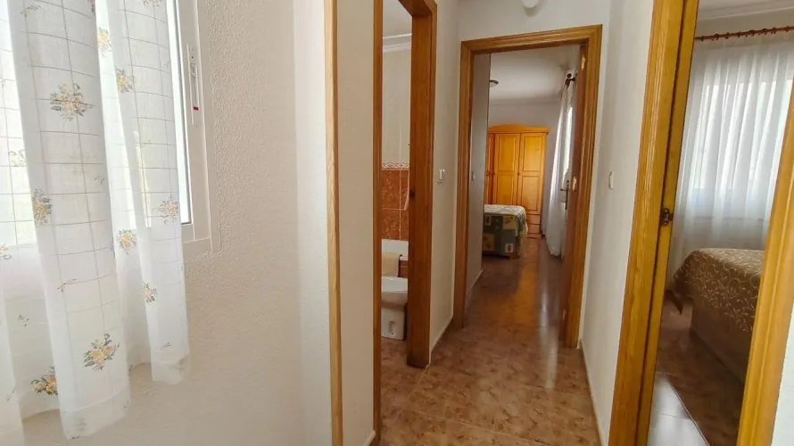 Apartamento de 2 dormitorios en Torrevieja, España No. 1927 № 18