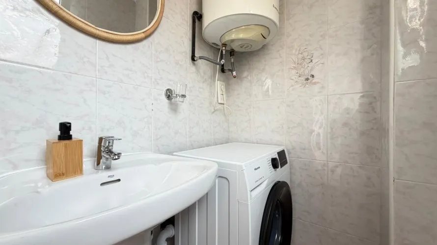 Apartamento de 2 dormitorios en Torrevieja, España No. 1866 № 8