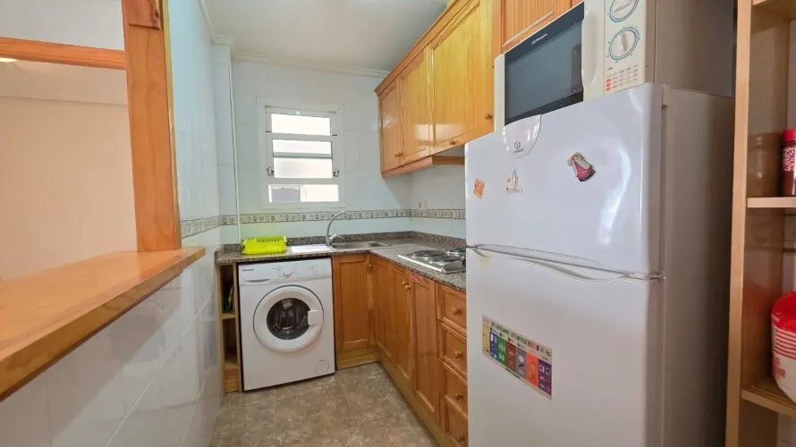 Apartamento de 2 dormitorios en Torrevieja, España No. 1811 № 6