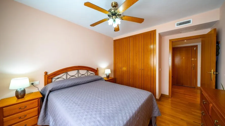 Apartamento de 3 dormitorios en Alicante, España No. 1888 № 18