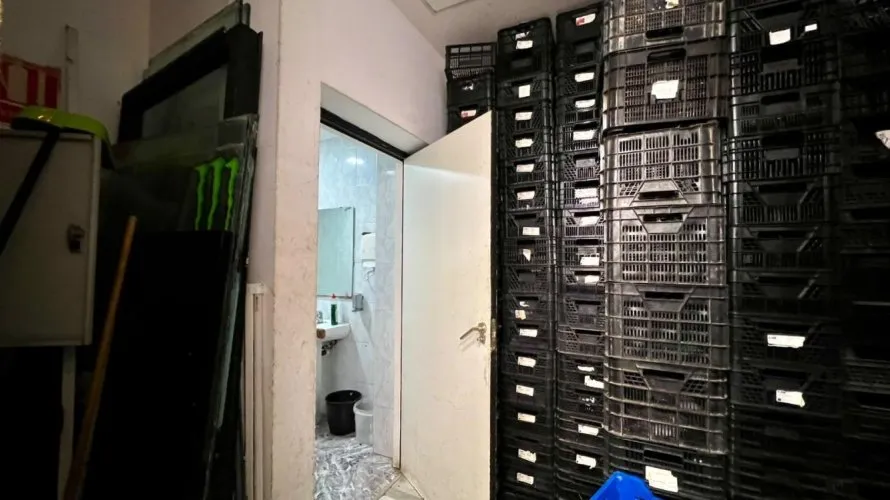 Propiedad comercial de 62m² en Torrevieja, España No. 1923 № 2
