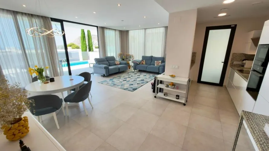 Villa de 4 dormitorios en Calpe, España No. 1758 № 19