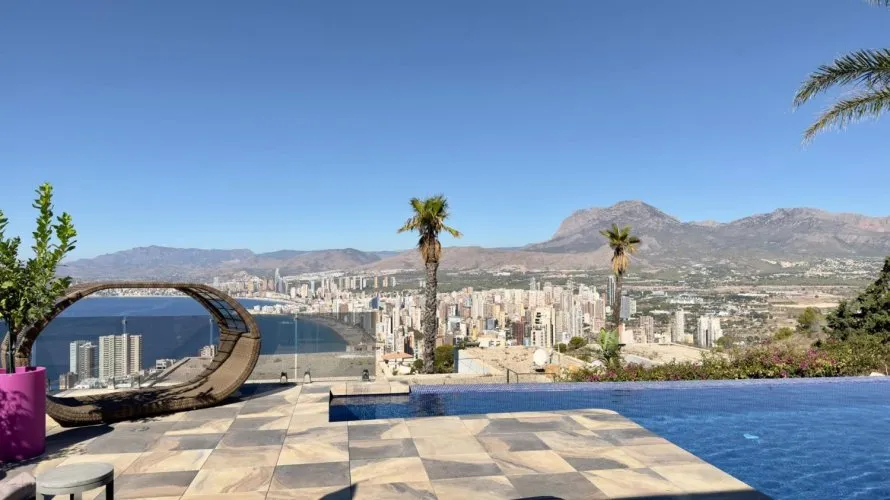 Villa de 5 dormitorios en Benidorm, España No. 1899 № 25