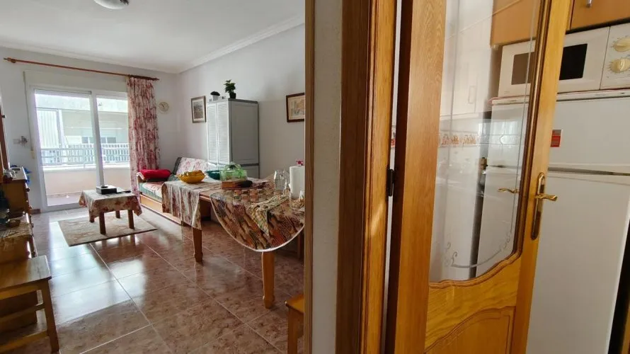 Apartamento de 2 dormitorios en Torrevieja, España No. 1927 № 19
