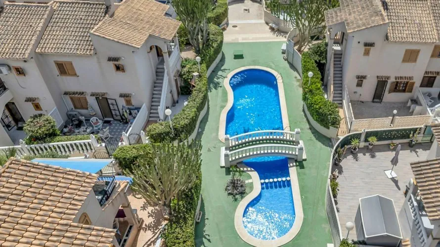 Apartamento de 55m² en Torrevieja, España No. 1873 № 1