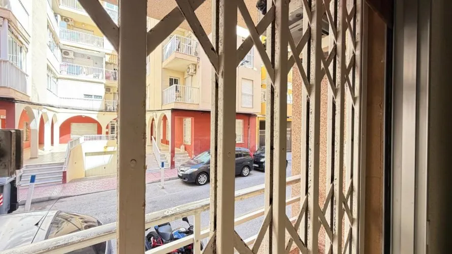 Apartamento de 3 dormitorios en Torrevieja, España No. 1863