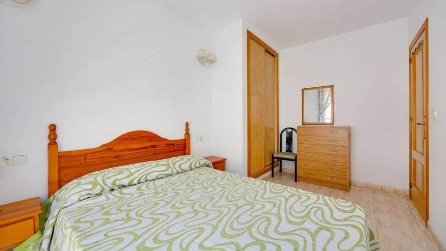 Apartamento de 1 dormitorio en Torrevieja, España No. 1759 № 13
