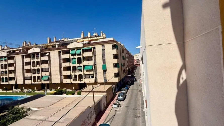 Apartamento de 1 dormitorio en Torrevieja, España No. 1922 № 9