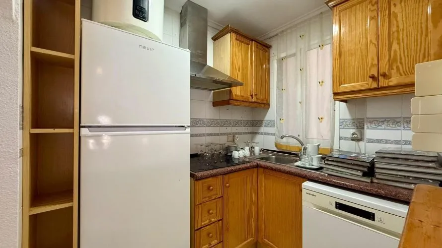 Apartamento de 2 dormitorios en Torrevieja, España No. 1865 № 7