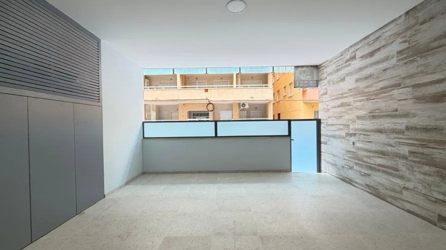 Apartamento de 2 dormitorios en Torrevieja, España No. 1884 № 22