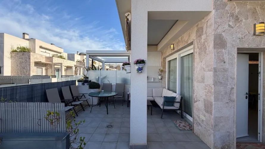 Сasa de 3 dormitorios en Torrevieja, España No. 1886 № 18