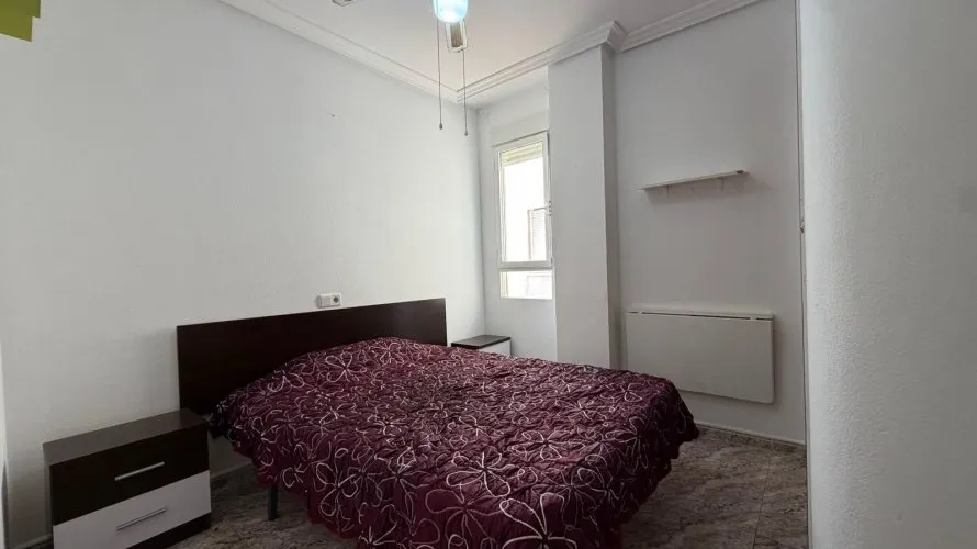 Apartamento de 2 dormitorios en Torrevieja, España No. 1854 № 2