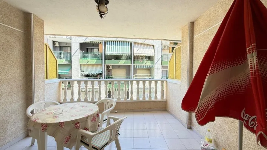 Apartamento de 1 dormitorio en Torrevieja, España No. 1901 № 7