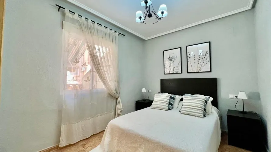 Apartamento de 1 dormitorio en Torrevieja, España No. 1870 № 13
