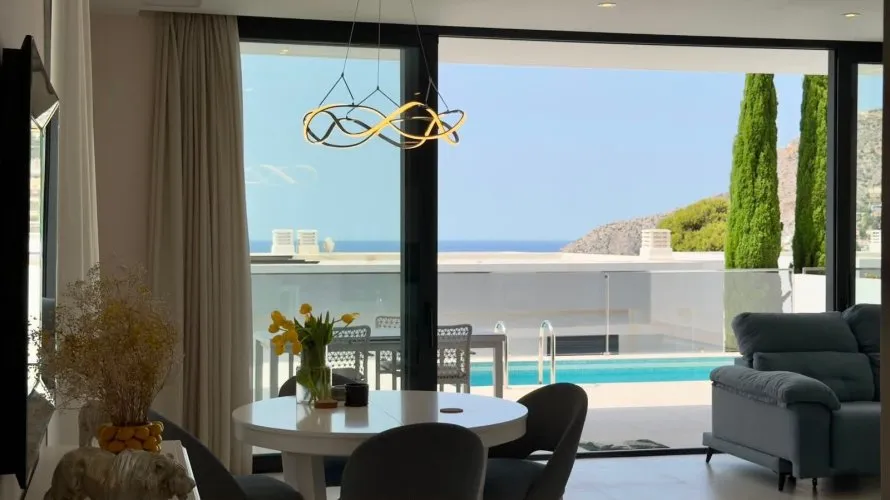 Villa de 4 dormitorios en Calpe, España No. 1758 № 2