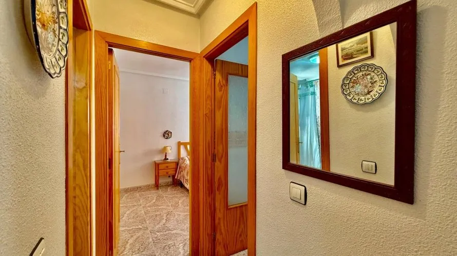 Apartamento de 2 dormitorios en Torrevieja, España No. 1754 № 12