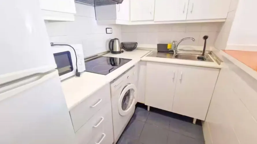 Apartamento de 1 dormitorio en Torrevieja, España No. 1852 № 5