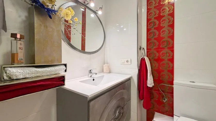 Apartamento de 2 dormitorios en Torrevieja, España No. 1844 № 19