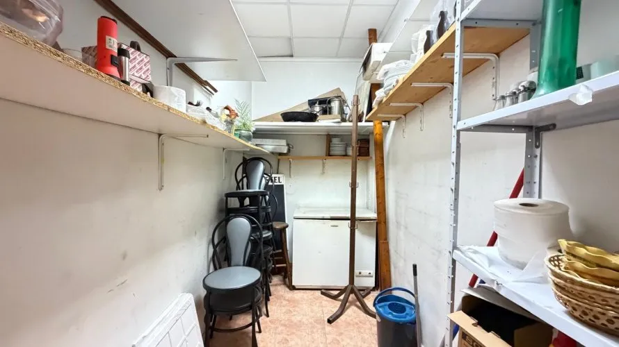 Propiedad comercial de 98m² en Torrevieja, España No. 1860 № 6