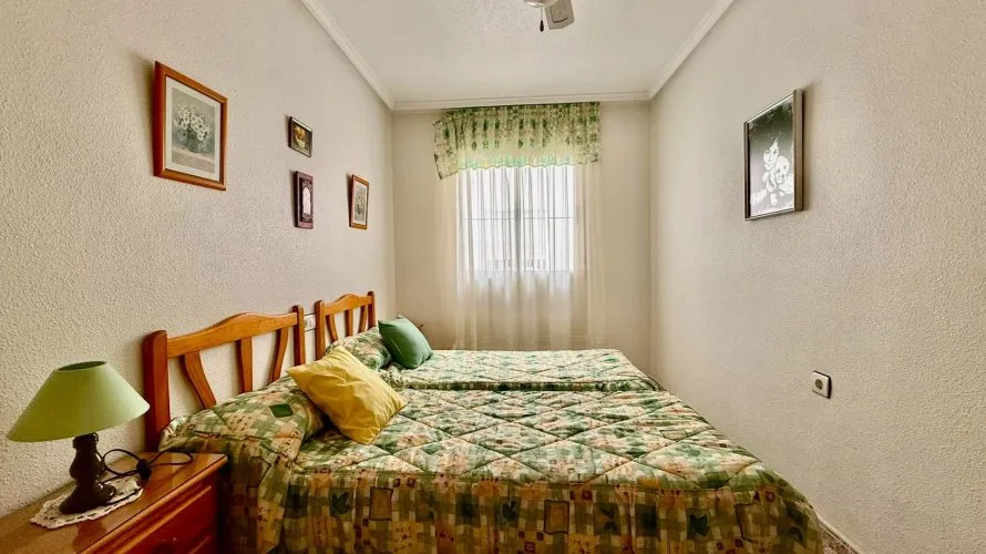 Apartamento de 2 dormitorios en Torrevieja, España No. 1754 № 15