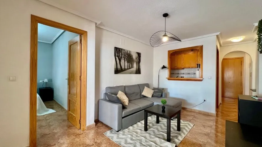 Apartamento de 1 dormitorio en Torrevieja, España No. 1870 № 18