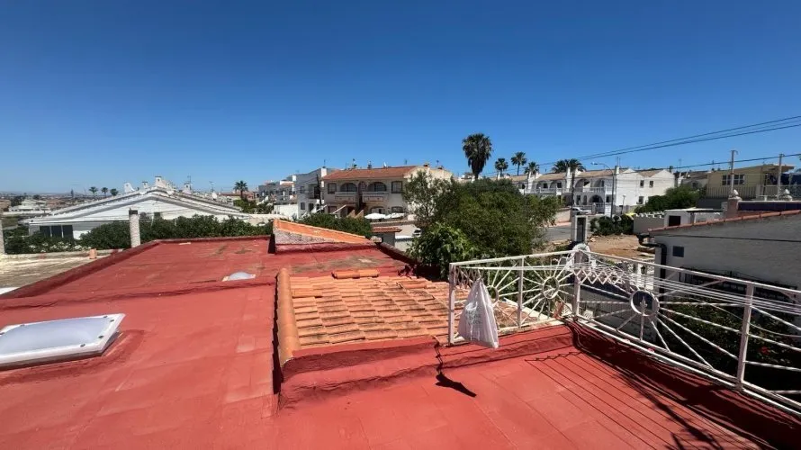 Сasa de 1 dormitorio en Torrevieja, España No. 1751 № 1