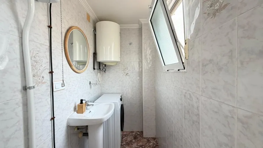 Apartamento de 2 dormitorios en Torrevieja, España No. 1866 № 9