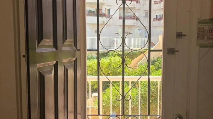 Apartamento de 1 dormitorio en L'Alfàs del Pi, España No. 1930 № 1