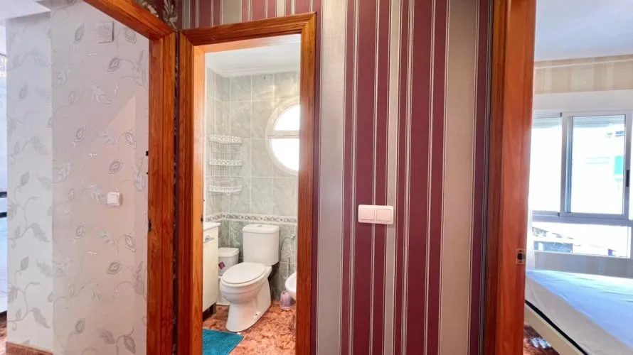 Apartamento de 1 dormitorio en Torrevieja, España No. 1937 № 7