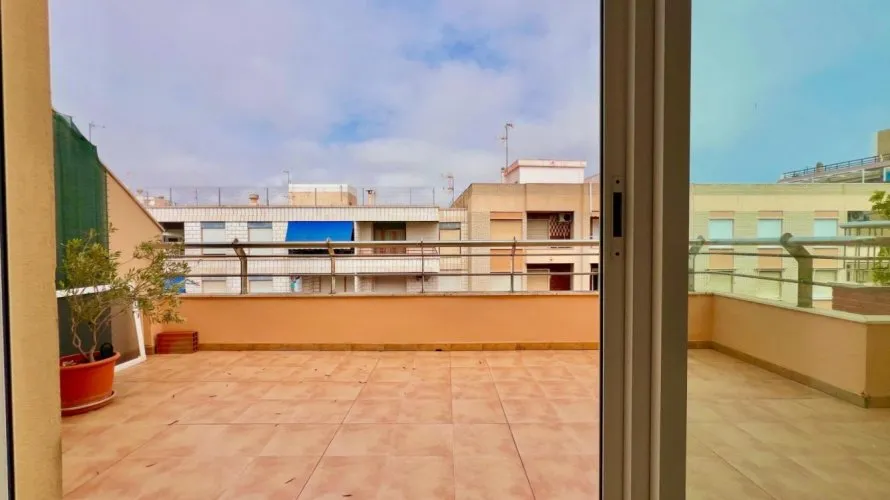 Ático de 2 dormitorios en Torrevieja, España No. 1966 № 10