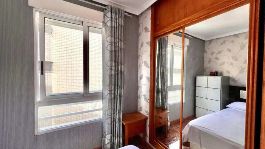 Apartamento de 1 dormitorio en Torrevieja, España No. 1937