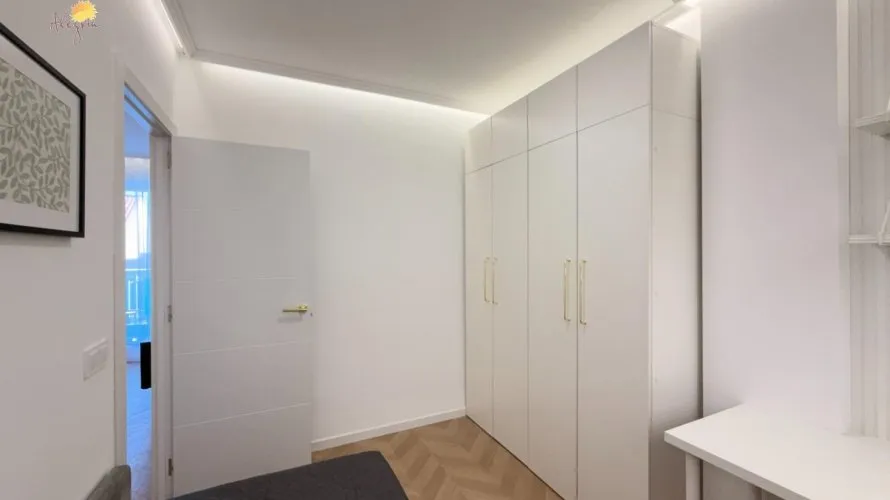 Apartamento de 2 dormitorios en Torrevieja, España No. 1934 № 3