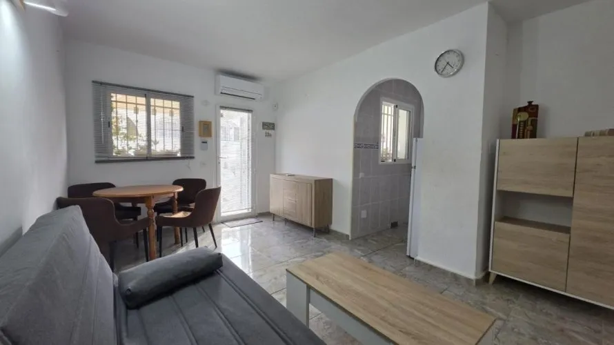 Bungalow de 1 dormitorio en Torrevieja, España No. 1969 № 20