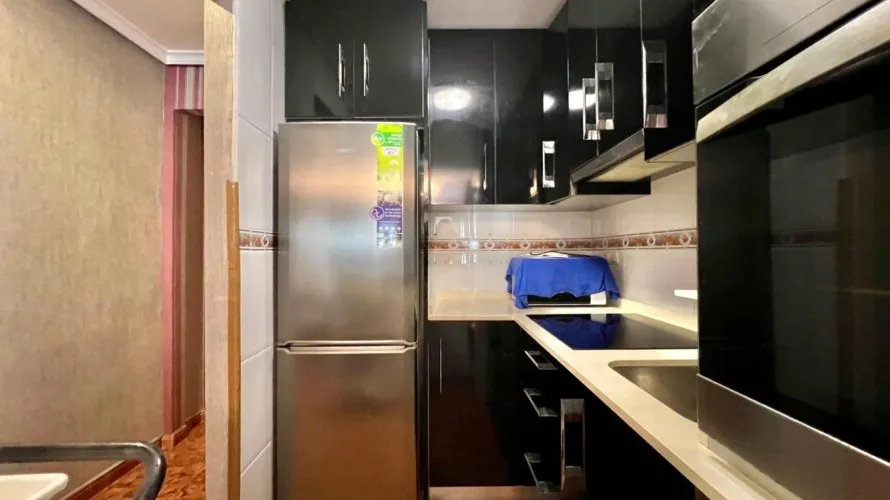 Apartamento de 1 dormitorio en Torrevieja, España No. 1937 № 9