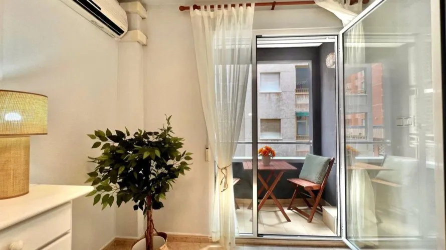 Apartamento de 2 dormitorios en Torrevieja, España No. 1965 № 15