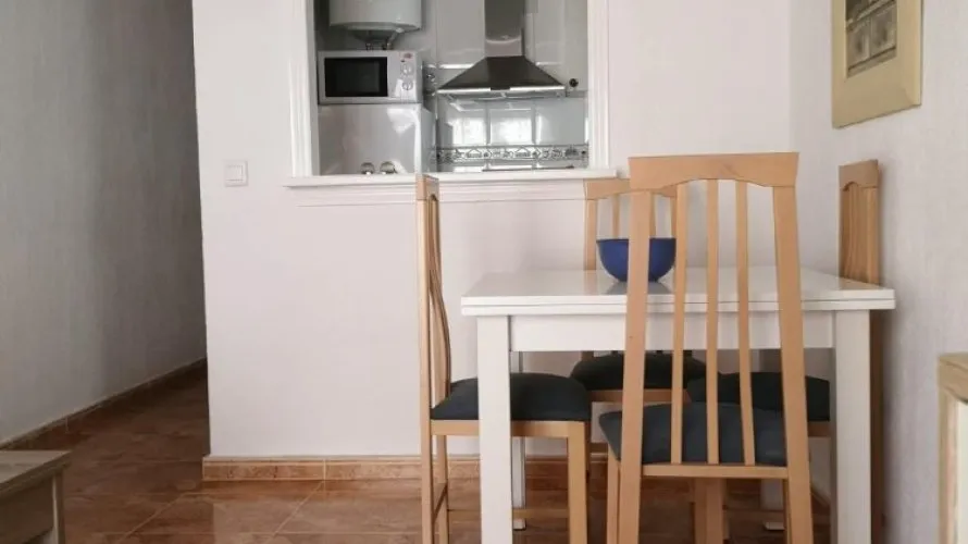 Apartamento de 2 dormitorios en Torrevieja, España No. 1935 № 1