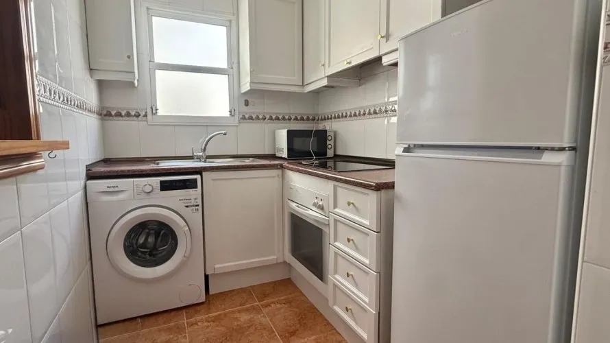 Apartamento de 1 dormitorio en Torrevieja, España No. 1999 № 5