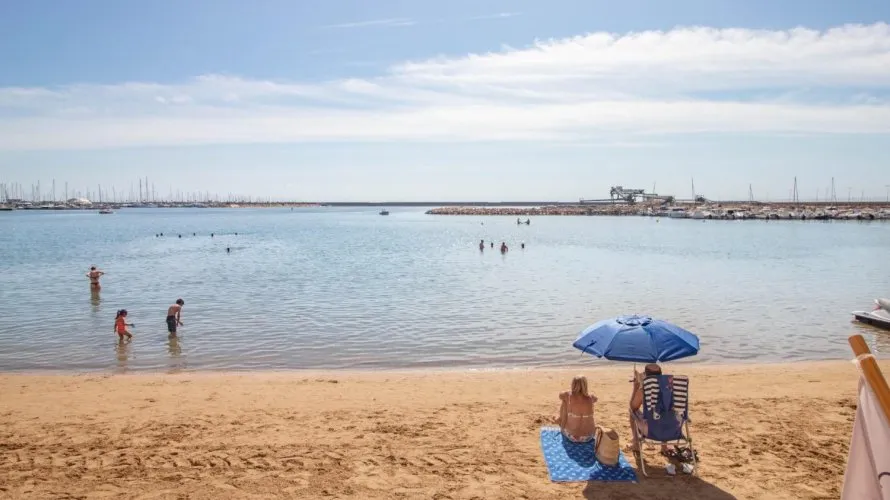 Apartamento de 73m² en Torrevieja, España No. 1946 № 1