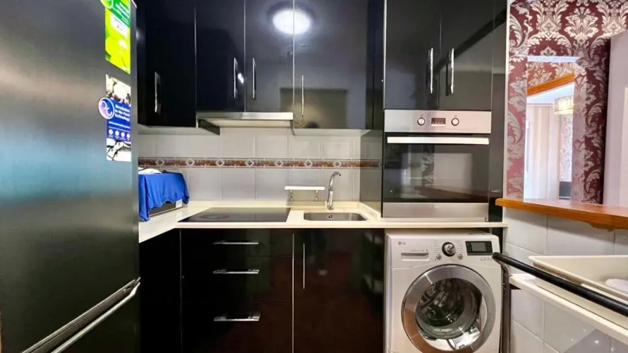 Apartamento de 1 dormitorio en Torrevieja, España No. 1937 № 8