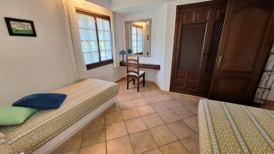 Apartamento de 2 dormitorios en Torrevieja, España No. 1971 № 2
