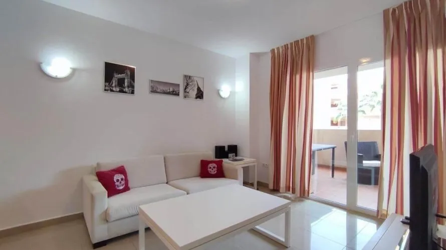 Apartamento de 2 dormitorios en Torrevieja, España No. 1963 № 18