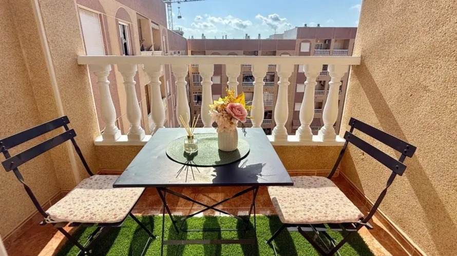 Apartamento de 1 dormitorio en Torrevieja, España No. 1999 № 10