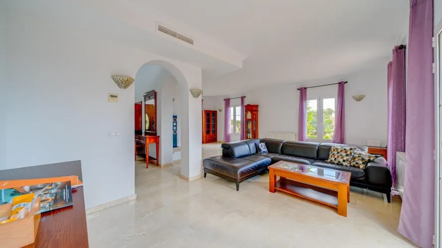 Villa de 4 chambres à Finestrat, Espagne No. 201 № 7