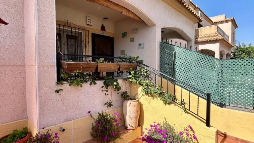 Bungalow de 2 chambres à Torrevieja, Espagne No. 797 № 17