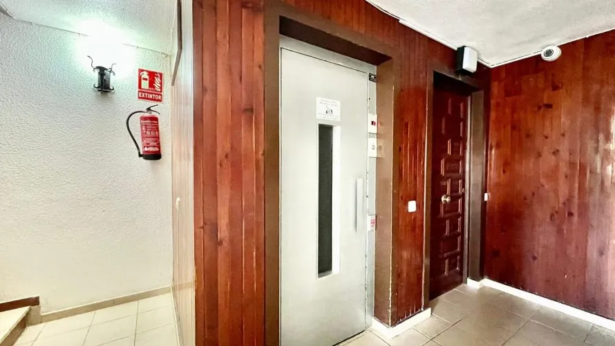 Apartment de 3 chambres à Torrevieja, Espagne No. 670 № 2