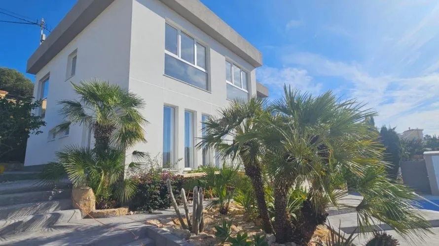 Villa de 4 chambres à Calpe, Espagne No. 383 № 1